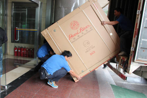 惠山钢琴贵重工艺品无忧运